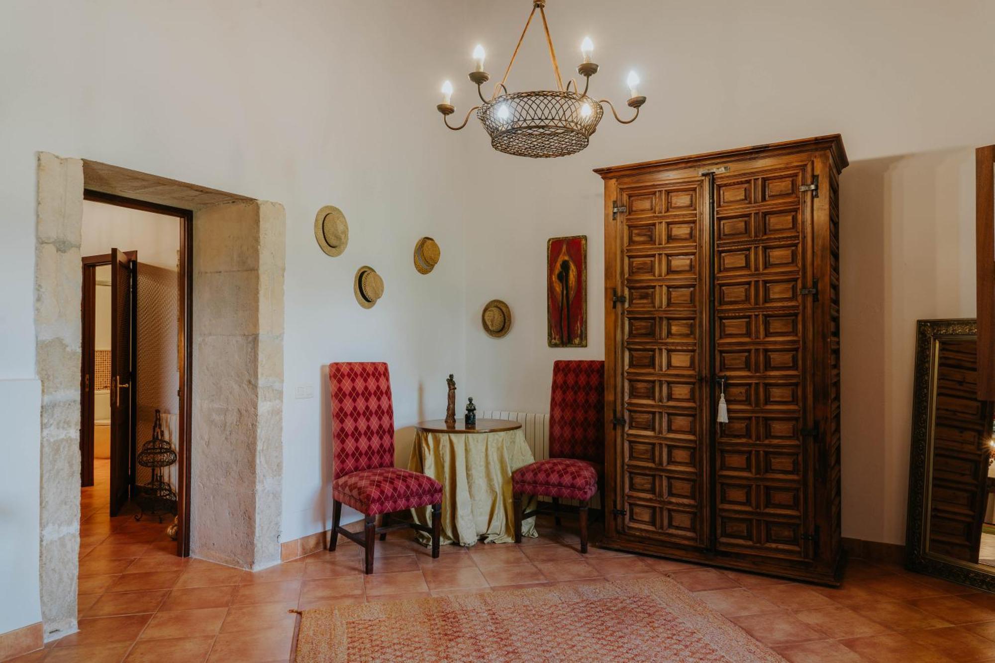 Es Llobets - Adults Only Hotell El Estanyol